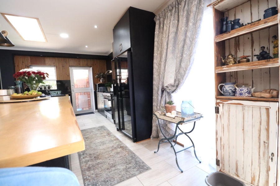 4 Bedroom Property for Sale in Sherwood Eastern Cape